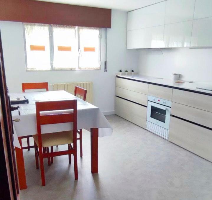 Acogedor Atico Cerca Del Mar By Bebalmy Apartamento O Grove Exterior foto